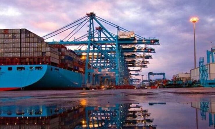 Ports: The Record Breakers!