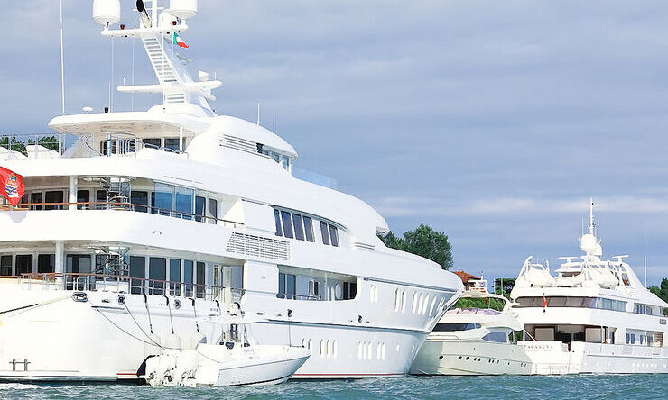 Yachting Services: Crew Employment & Management