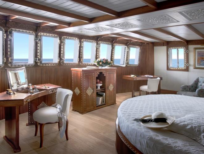 La-Sultana-Yacht-Suite-Armateur_h